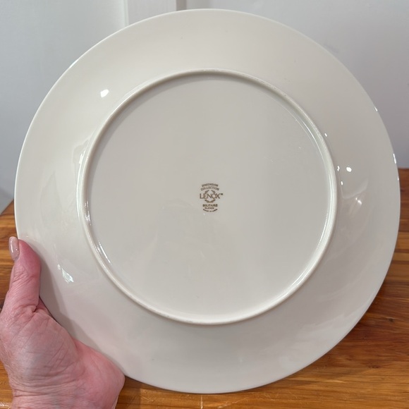 Lenox Dimension Collection Solitaire Ivory Dinner Plates w/ Platinum Band x 2 - Picture 4 of 5